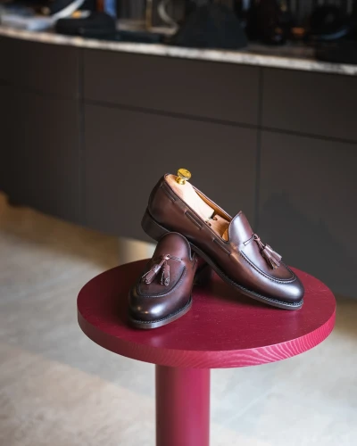 Brązowe skórzane tassel loafers