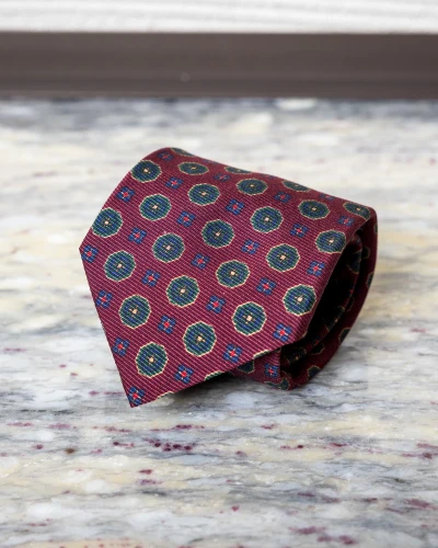Krawat jedwabny bordowy w zielone ornamenty