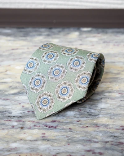 Krawat jedwabny szałwiowy w duże medaliony