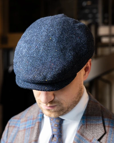 Kaszkiet - granatowy flat cap w jodełkę z Harris Tweedu